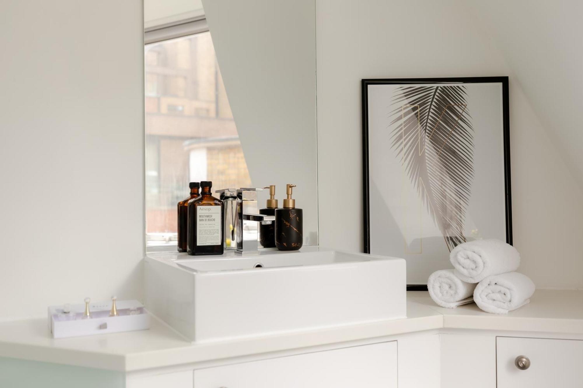 Rare Find Off Oxford St! Soho 5Bed Design House For Xxl Groups Διαμέρισμα Λονδίνο Εξωτερικό φωτογραφία