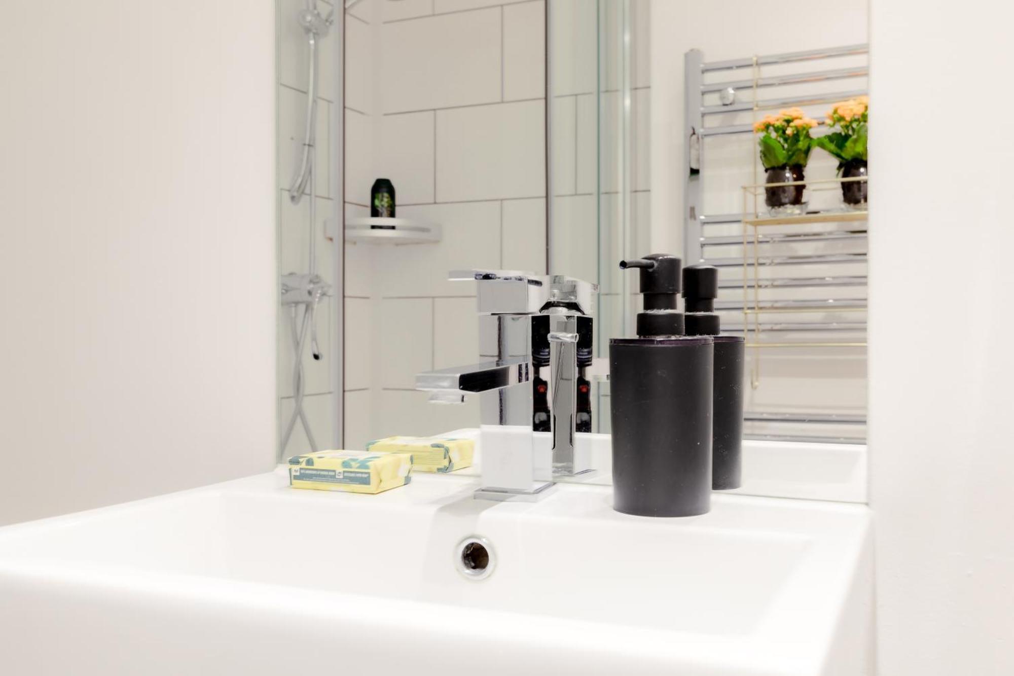 Rare Find Off Oxford St! Soho 5Bed Design House For Xxl Groups Διαμέρισμα Λονδίνο Εξωτερικό φωτογραφία